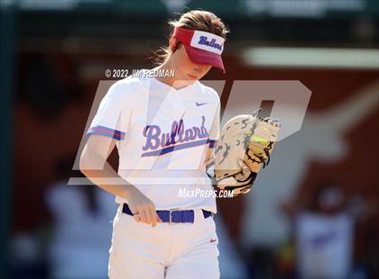 Thumbnail 2 in Bullard vs. Sweeny (UIL 4A Softball Semifinal) photogallery.