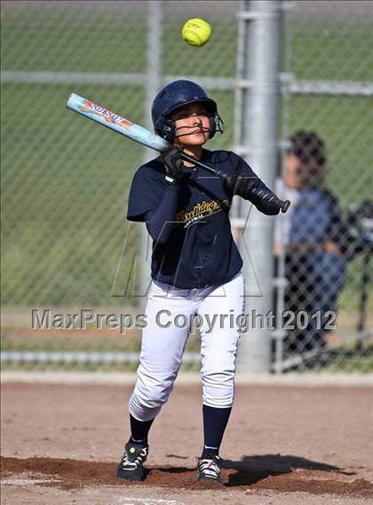 Thumbnail 1 in Highland vs Golden Valley (Mira Monte Invitational) photogallery.