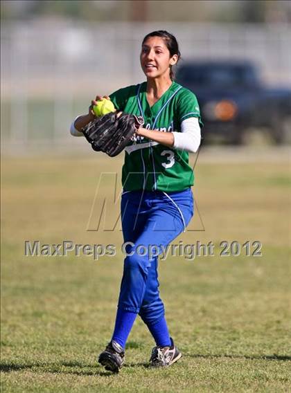 Thumbnail 1 in Highland vs Golden Valley (Mira Monte Invitational) photogallery.