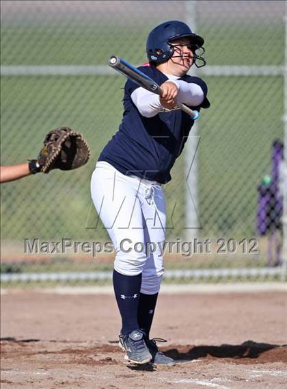 Thumbnail 2 in Highland vs Golden Valley (Mira Monte Invitational) photogallery.