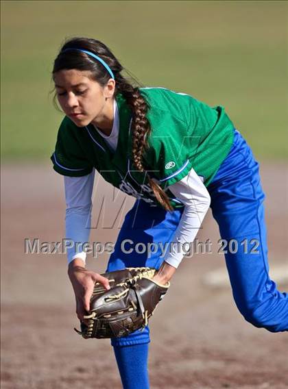 Thumbnail 1 in Highland vs Golden Valley (Mira Monte Invitational) photogallery.