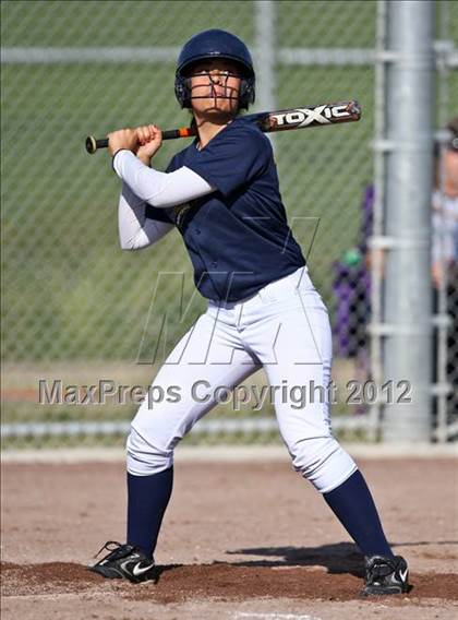 Thumbnail 3 in Highland vs Golden Valley (Mira Monte Invitational) photogallery.