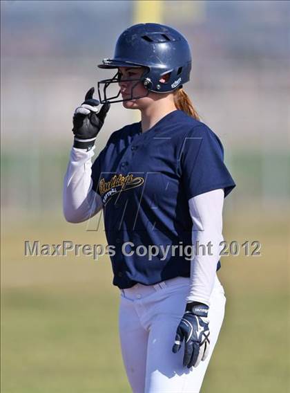 Thumbnail 3 in Highland vs Golden Valley (Mira Monte Invitational) photogallery.