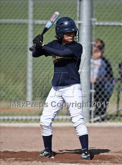 Thumbnail 2 in Highland vs Golden Valley (Mira Monte Invitational) photogallery.