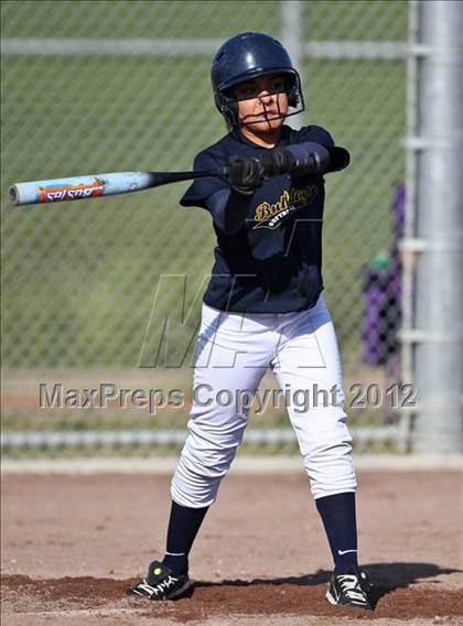 Thumbnail 3 in Highland vs Golden Valley (Mira Monte Invitational) photogallery.