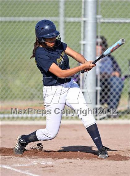 Thumbnail 3 in Highland vs Golden Valley (Mira Monte Invitational) photogallery.