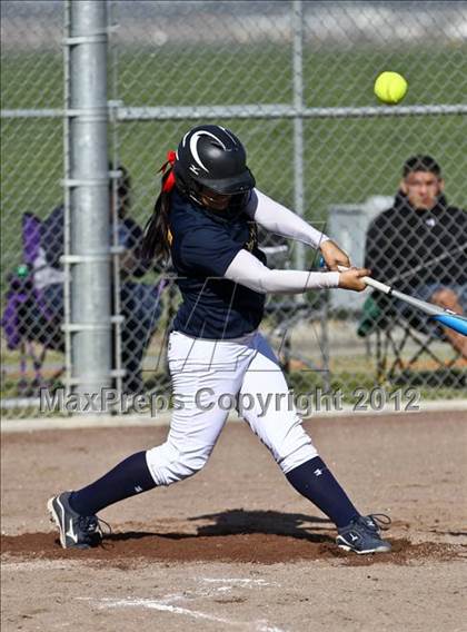 Thumbnail 3 in Highland vs Golden Valley (Mira Monte Invitational) photogallery.