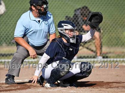 Thumbnail 2 in Highland vs Golden Valley (Mira Monte Invitational) photogallery.