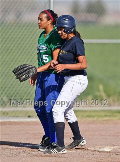 Thumbnail 3 in Highland vs Golden Valley (Mira Monte Invitational) photogallery.