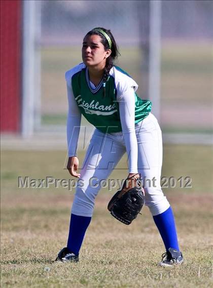 Thumbnail 3 in Highland vs Golden Valley (Mira Monte Invitational) photogallery.