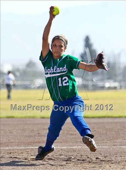 Thumbnail 1 in Highland vs Golden Valley (Mira Monte Invitational) photogallery.