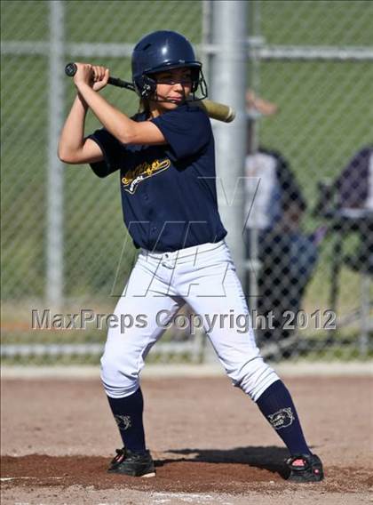Thumbnail 3 in Highland vs Golden Valley (Mira Monte Invitational) photogallery.
