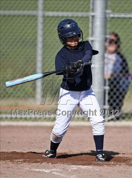Thumbnail 3 in Highland vs Golden Valley (Mira Monte Invitational) photogallery.
