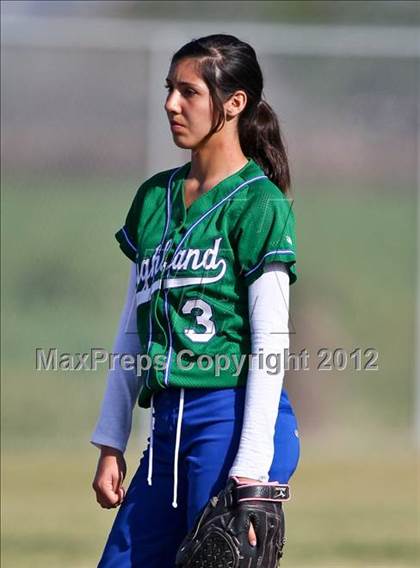 Thumbnail 2 in Highland vs Golden Valley (Mira Monte Invitational) photogallery.