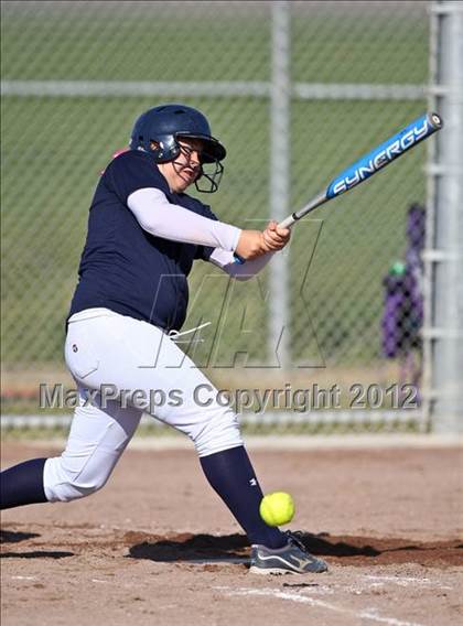 Thumbnail 1 in Highland vs Golden Valley (Mira Monte Invitational) photogallery.