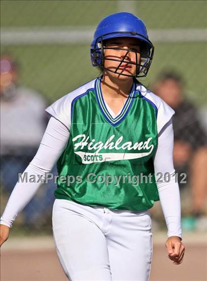 Thumbnail 3 in Highland vs Golden Valley (Mira Monte Invitational) photogallery.