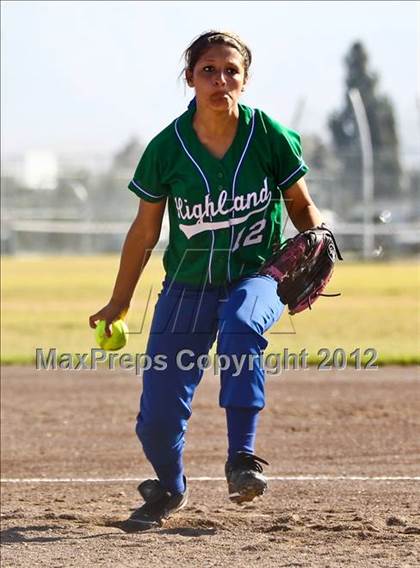 Thumbnail 2 in Highland vs Golden Valley (Mira Monte Invitational) photogallery.