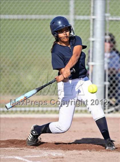Thumbnail 2 in Highland vs Golden Valley (Mira Monte Invitational) photogallery.