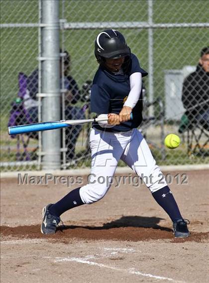Thumbnail 2 in Highland vs Golden Valley (Mira Monte Invitational) photogallery.