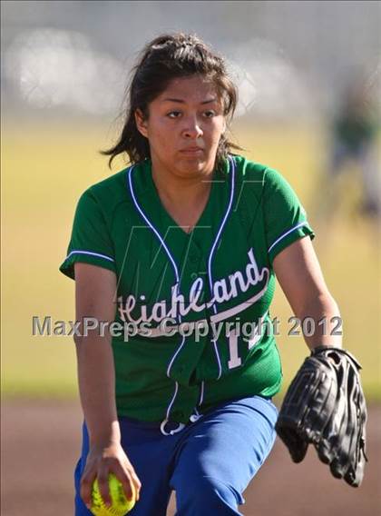 Thumbnail 1 in Highland vs Golden Valley (Mira Monte Invitational) photogallery.