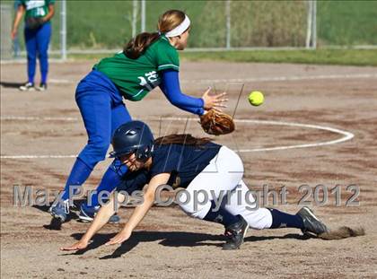 Thumbnail 1 in Highland vs Golden Valley (Mira Monte Invitational) photogallery.