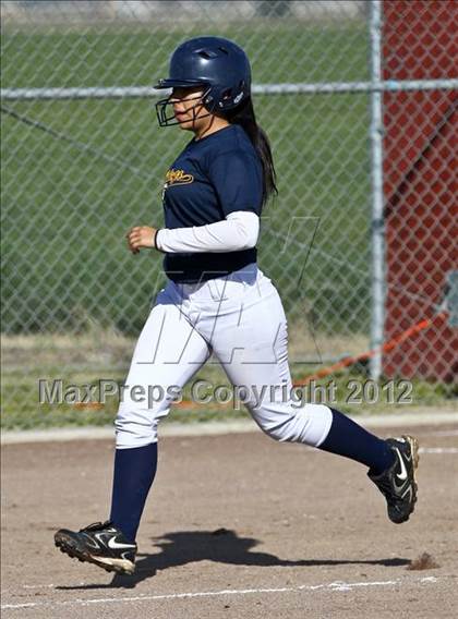 Thumbnail 1 in Highland vs Golden Valley (Mira Monte Invitational) photogallery.