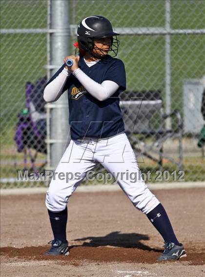 Thumbnail 1 in Highland vs Golden Valley (Mira Monte Invitational) photogallery.