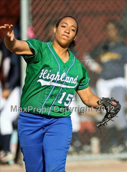 Thumbnail 3 in Highland vs Golden Valley (Mira Monte Invitational) photogallery.