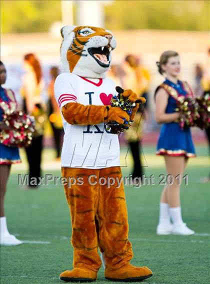 Thumbnail 3 in Klein Oak @ Klein Collins photogallery.