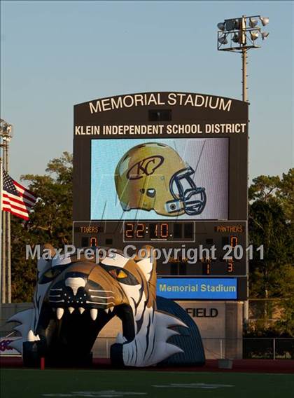 Thumbnail 2 in Klein Oak @ Klein Collins photogallery.