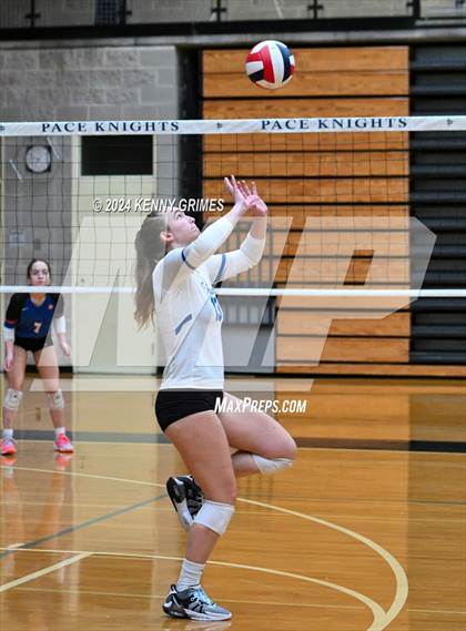 Thumbnail 3 in Mount Paran Christian vs. Columbus photogallery.