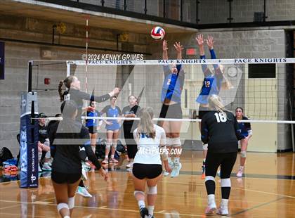 Thumbnail 1 in Mount Paran Christian vs. Columbus photogallery.