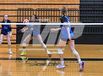 Thumbnail 3 in Mount Paran Christian vs. Columbus photogallery.