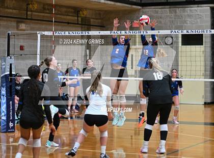 Thumbnail 2 in Mount Paran Christian vs. Columbus photogallery.
