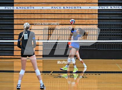 Thumbnail 2 in Mount Paran Christian vs. Columbus photogallery.