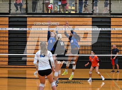 Thumbnail 2 in Mount Paran Christian vs. Columbus photogallery.