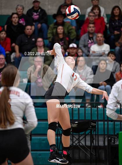 Thumbnail 2 in Three Rivers vs Schulenburg (UIL 2A Region 4 Semifinal Playoff) photogallery.