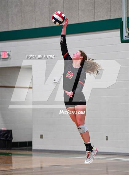 Thumbnail 2 in Three Rivers vs Schulenburg (UIL 2A Region 4 Semifinal Playoff) photogallery.