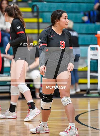 Thumbnail 2 in Three Rivers vs Schulenburg (UIL 2A Region 4 Semifinal Playoff) photogallery.