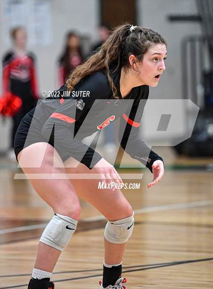 Thumbnail 3 in Three Rivers vs Schulenburg (UIL 2A Region 4 Semifinal Playoff) photogallery.