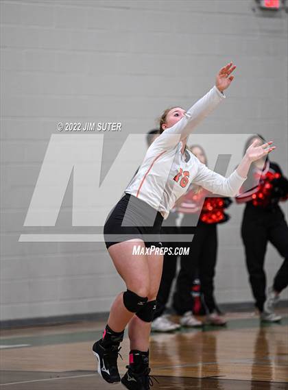Thumbnail 1 in Three Rivers vs Schulenburg (UIL 2A Region 4 Semifinal Playoff) photogallery.