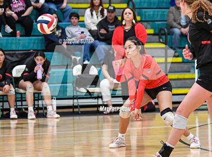 Thumbnail 1 in Three Rivers vs Schulenburg (UIL 2A Region 4 Semifinal Playoff) photogallery.