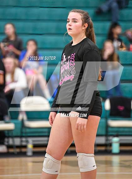 Thumbnail 3 in Three Rivers vs Schulenburg (UIL 2A Region 4 Semifinal Playoff) photogallery.