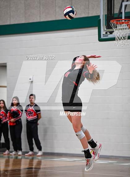 Thumbnail 3 in Three Rivers vs Schulenburg (UIL 2A Region 4 Semifinal Playoff) photogallery.