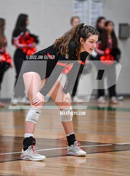 Thumbnail 1 in Three Rivers vs Schulenburg (UIL 2A Region 4 Semifinal Playoff) photogallery.