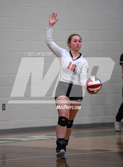 Thumbnail 2 in Three Rivers vs Schulenburg (UIL 2A Region 4 Semifinal Playoff) photogallery.