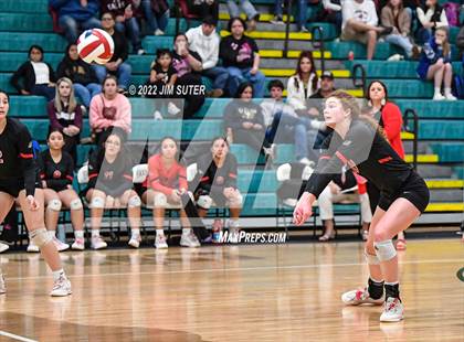 Thumbnail 2 in Three Rivers vs Schulenburg (UIL 2A Region 4 Semifinal Playoff) photogallery.
