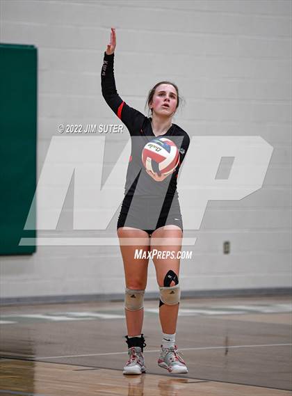 Thumbnail 2 in Three Rivers vs Schulenburg (UIL 2A Region 4 Semifinal Playoff) photogallery.