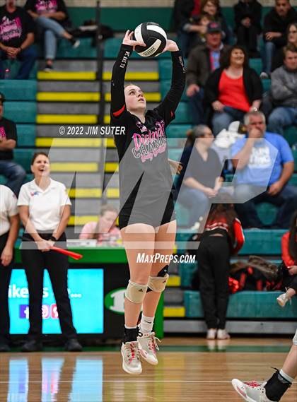 Thumbnail 2 in Three Rivers vs Schulenburg (UIL 2A Region 4 Semifinal Playoff) photogallery.