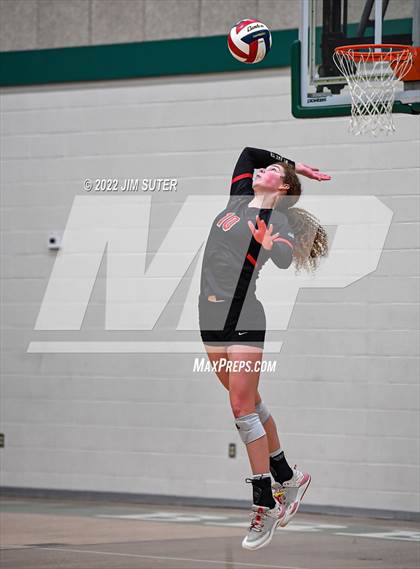 Thumbnail 1 in Three Rivers vs Schulenburg (UIL 2A Region 4 Semifinal Playoff) photogallery.